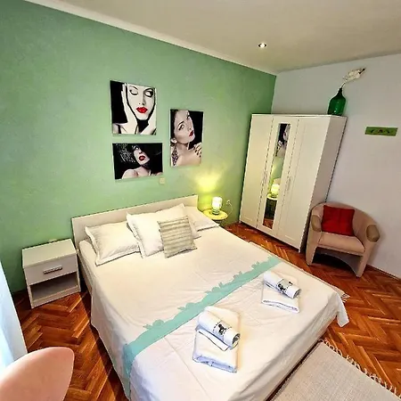 Dorotea Apartment *